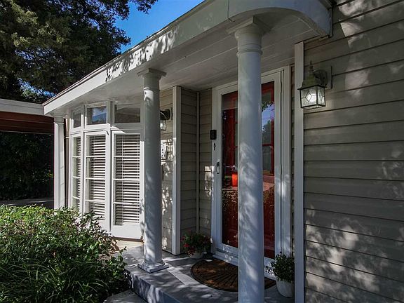 2nd image of 703 Noel Dr
