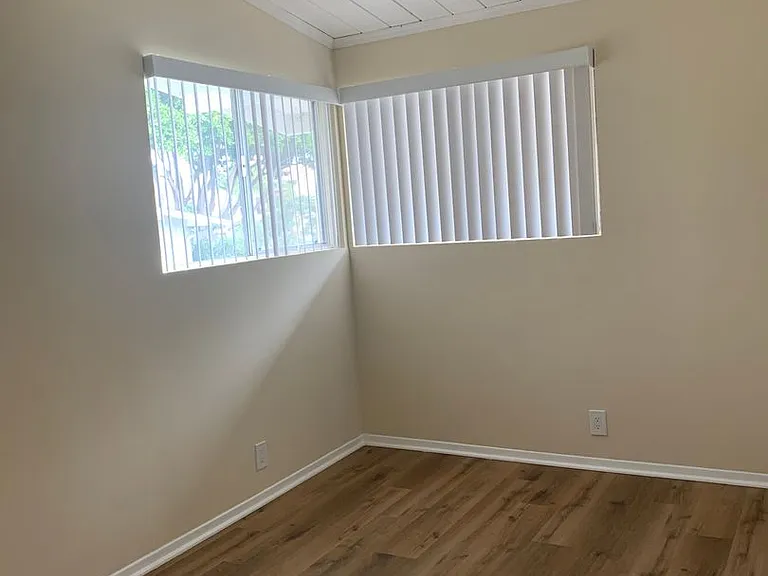 4040 Grandview Dr #10 — Photo 2