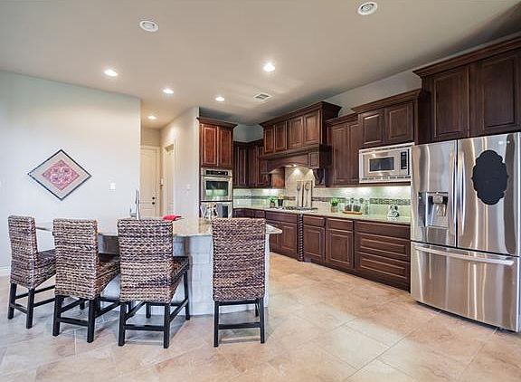 5th image of 4513 Sansone Dr