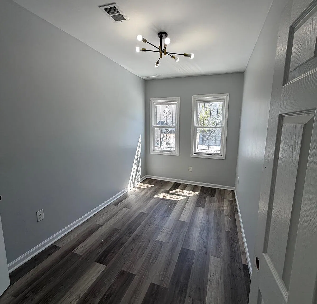 3 bed, $2,150 — Photo 3