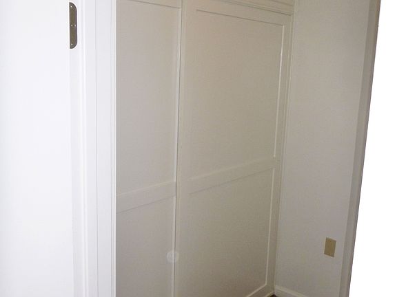 5th image of 3820 Orangedale Ave