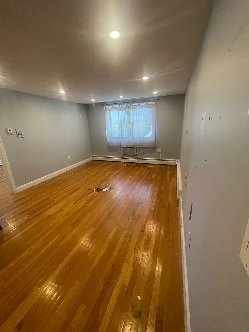 Modern 1 bed HW Floors, Granite stainless Kitchen Supoer Sunny, AC Dishwasher Great Value! 7/1 or... — Photo 1