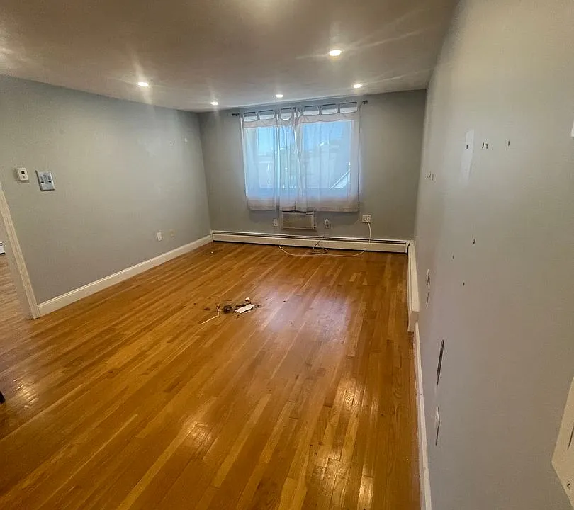 49 Gardner St #5