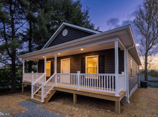 342 Fairfax Ave W, Elkton, VA 22827