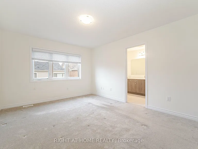 908 Sumac Cres — Photo 26