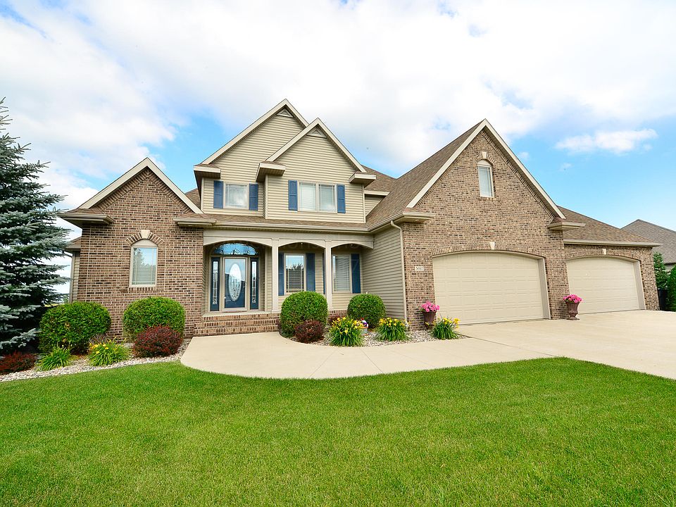 1st image of 5697 Pinehurst Dr
