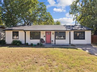 1142 Anderson St, Irving, TX 75062