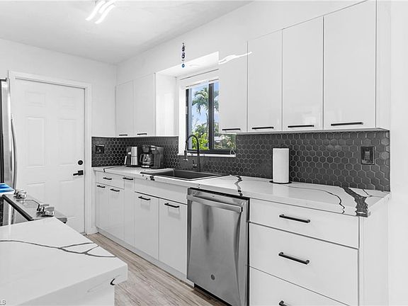 5th image of 2690 Mangrove ST