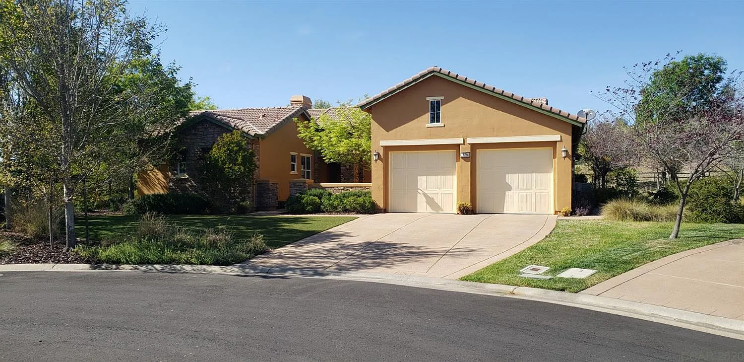 126 Copper Glen Ct photo 1