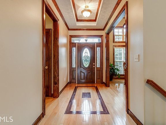 2nd image of 4314 Gladys Ct