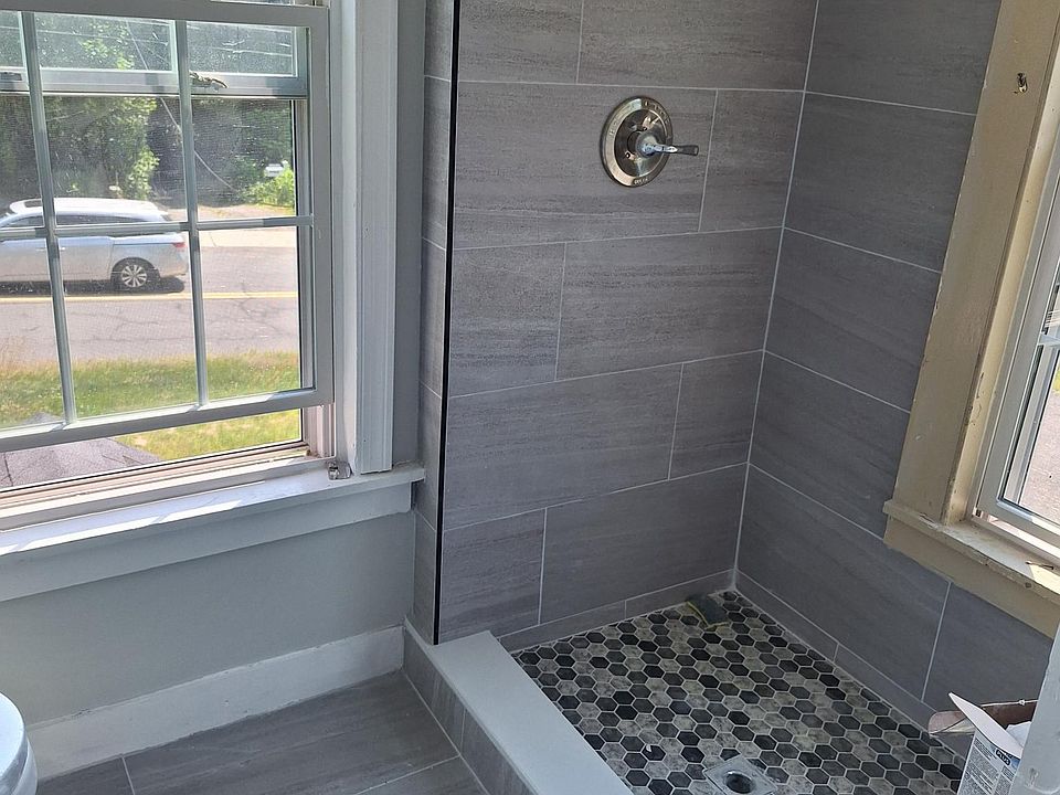 22 Main St East Hampton CT Zillow