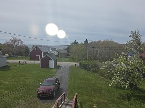 3rd image of 2067 Sandy Point Rd