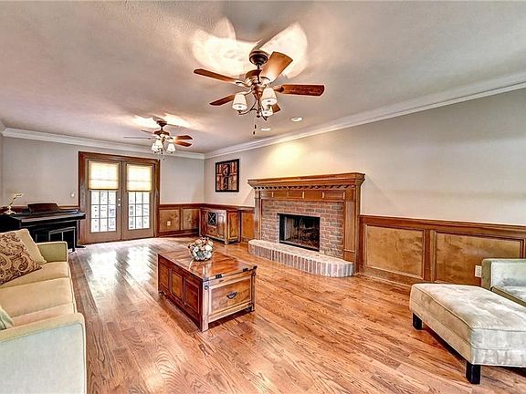 5th image of 3999 Keeneland Ln