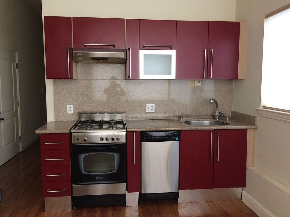 1st image of 168 Hyde St APT 102