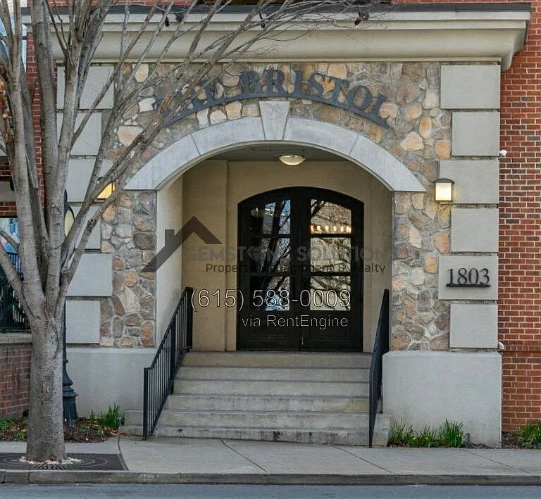 1803 Broadway #301