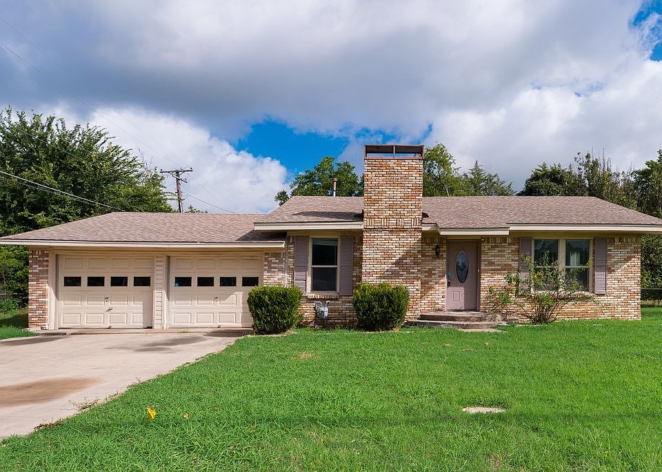 1st image of 604 Casa Linda St