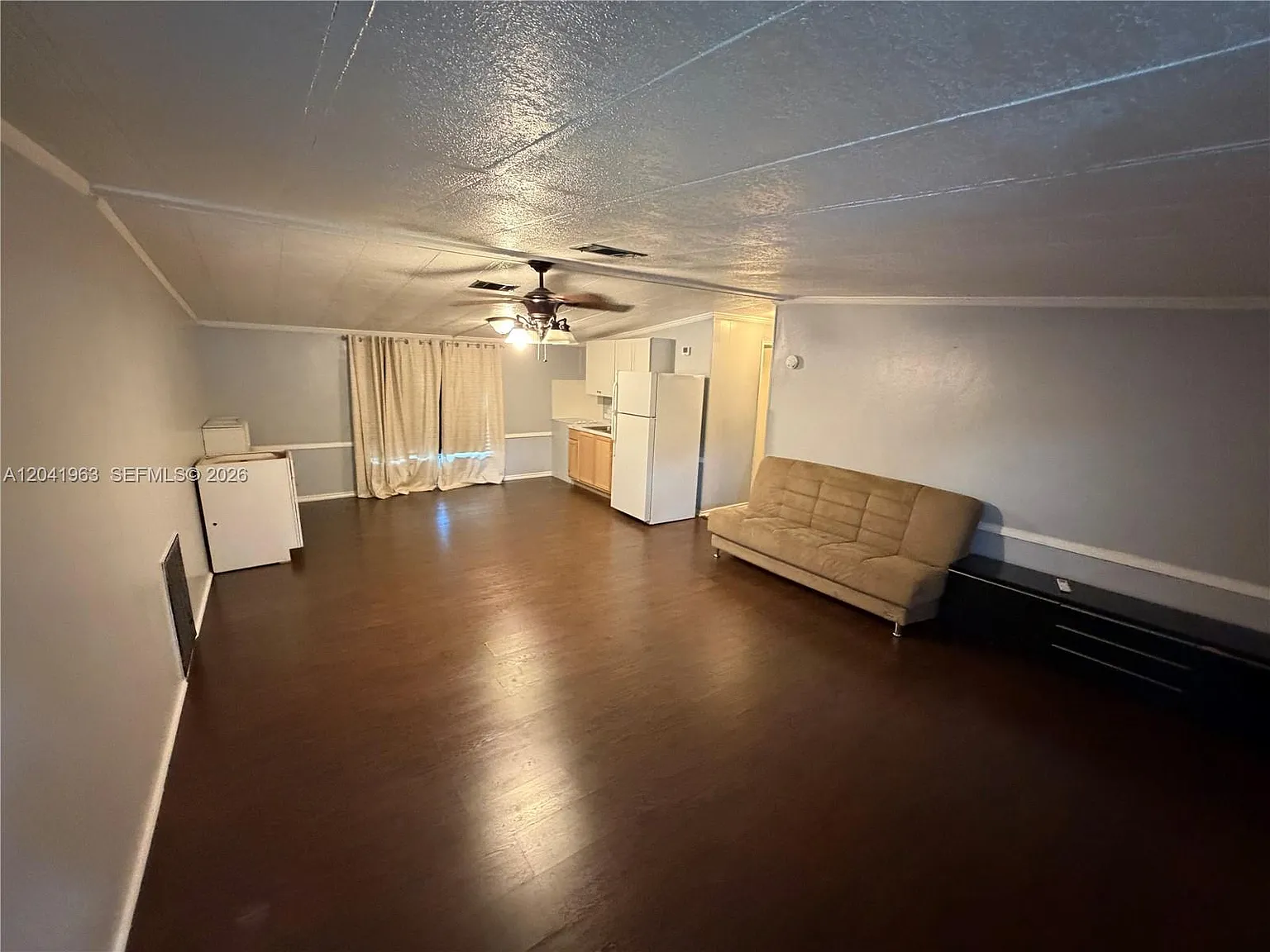 2 bed, 1.0 bath, $2,300 — Photo 3