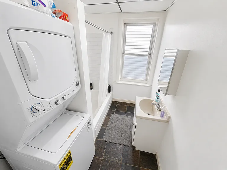 4712 Woodland Ave #3 — Photo 8