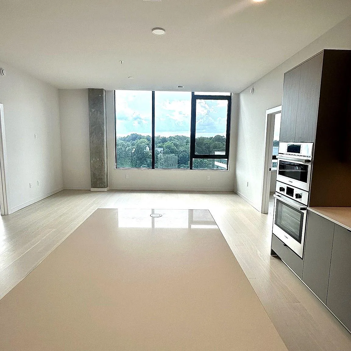 2 bed, 2.5 bath, 1456 sqft, $5,599 — Photo 2