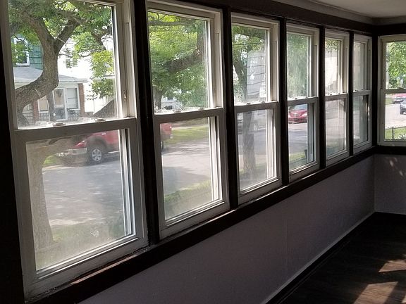 5th image of 7108 Hague Ave