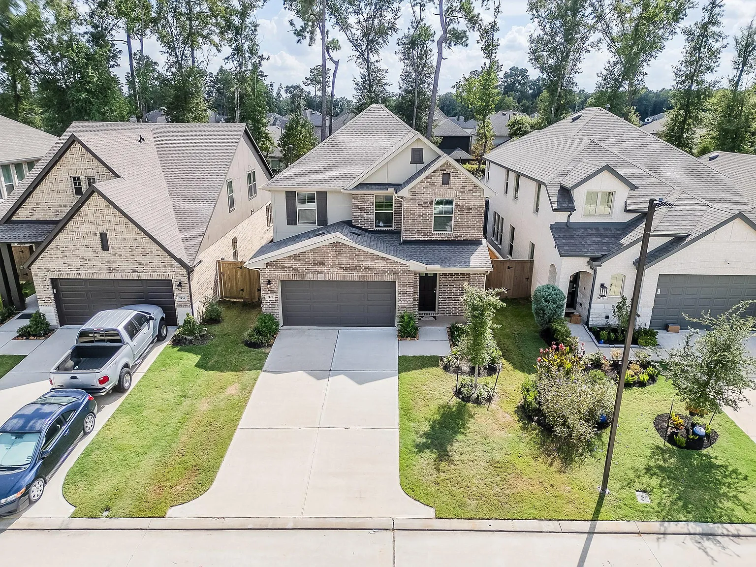 4 bed, 3.0 bath, 2615 sqft, $3,000 — Photo 2