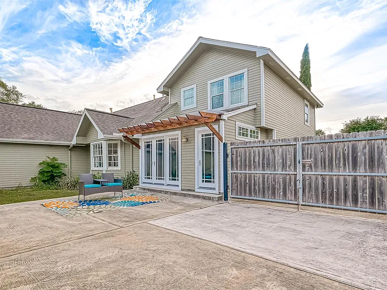 10601 Willowgrove Dr — Photo 35