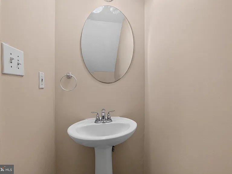 55 Oak Crest Ct — Photo 15