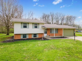 2305 W Clearview Dr, Marion, IN 46952