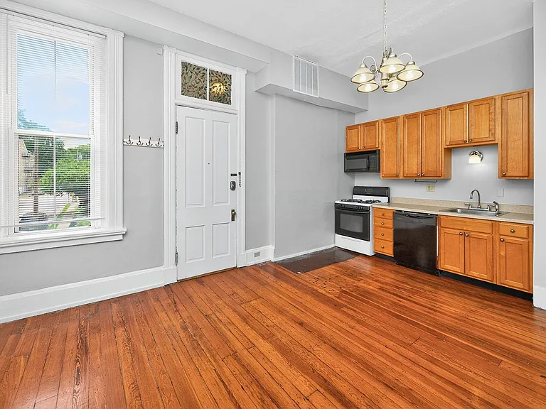 215 E University Ave #A3 — Photo 4