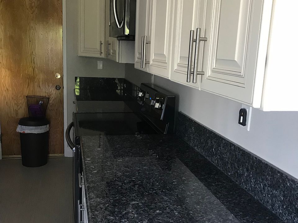 1st image of 612 S Barrington Ave APT 414