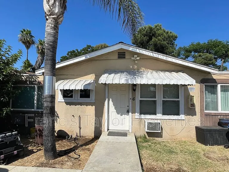 1214 S Escondido Blvd #6 — Photo 1