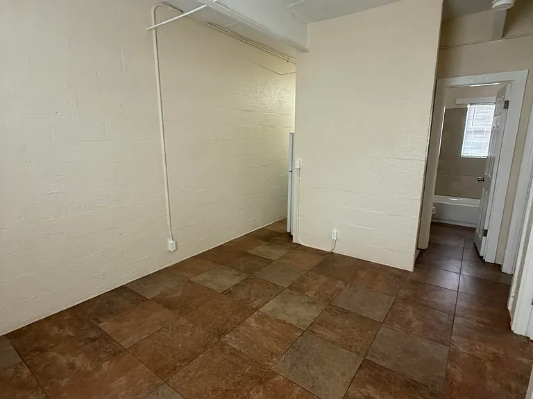 620 20th St #1 — Photo 20