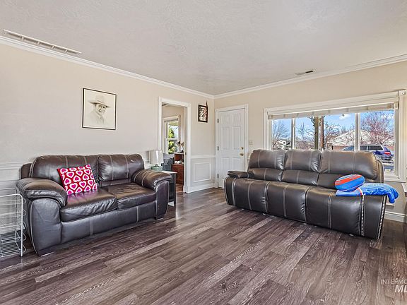 5th image of 7227 Birch Ln