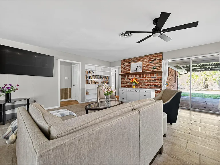 9310 Cliffwood Dr — Photo 18
