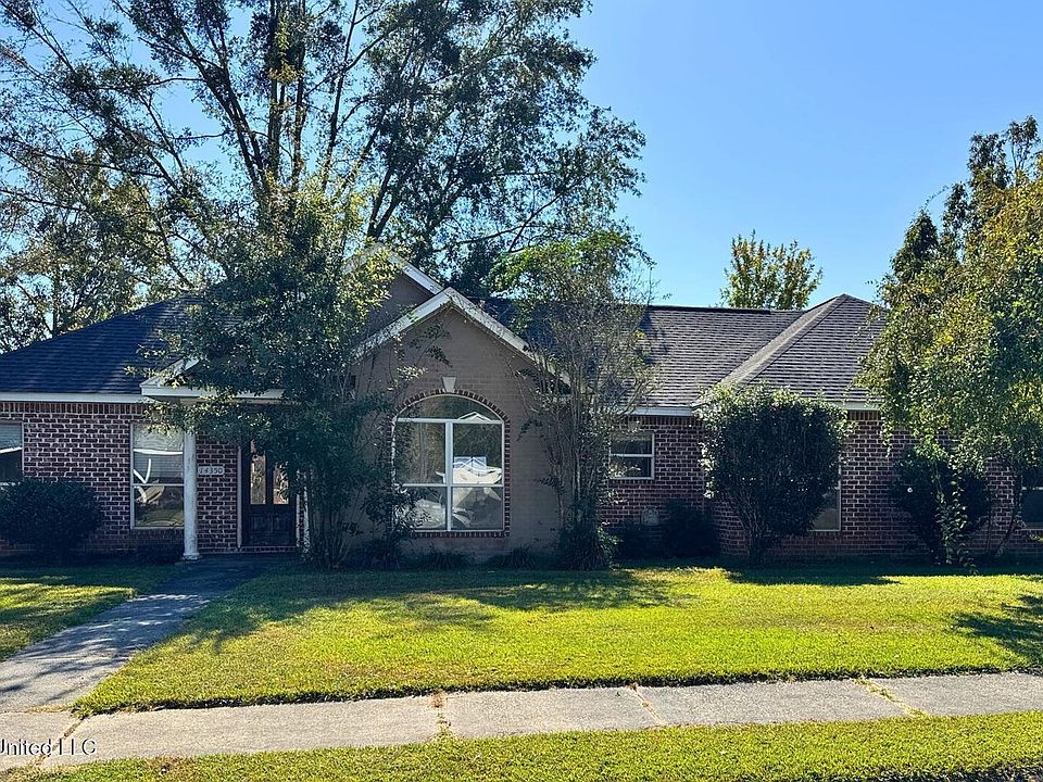 1st image of 14350 W Carriage Cir