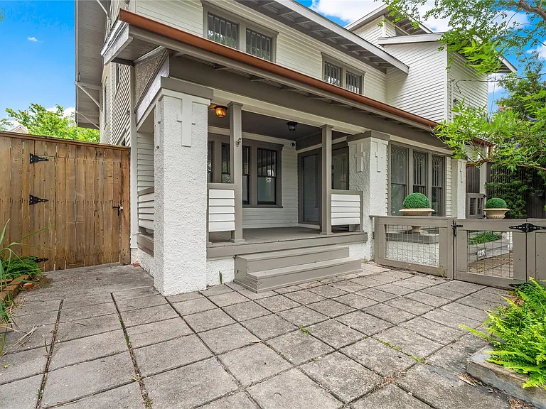 1210 Hawthorne St — Photo 3