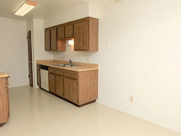 1050 Minnewawa Ave — Photo 26