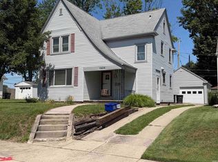 1834 Clover Ln, Fort Wayne, IN 46808