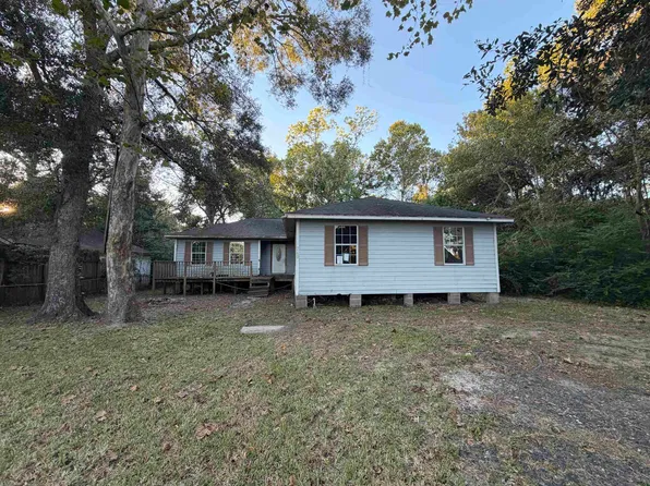 740 S 12th St, Silsbee, TX 77656
