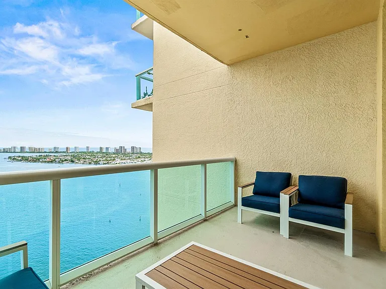 2650 Lake Shore Dr #2403 — Photo 26