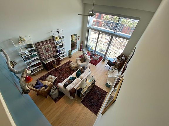 3rd image of 190 King St #304