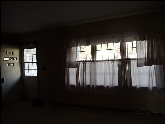 2nd image of 229 N Jefferson Ave