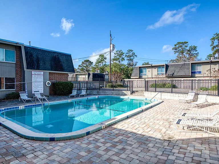 1700 SW 16th Ct #P27 — Photo 10