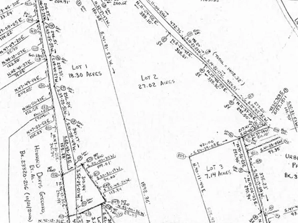 3 Thresher Rd, Hardwick, MA 01037