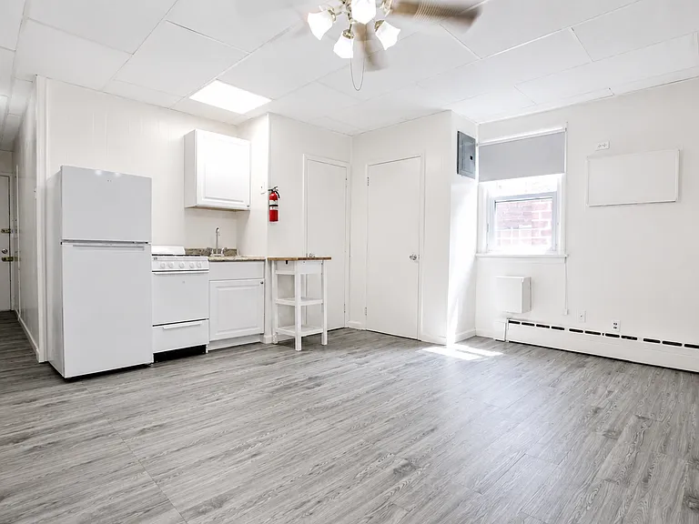 2044 Ranstead St #305 — Photo 1