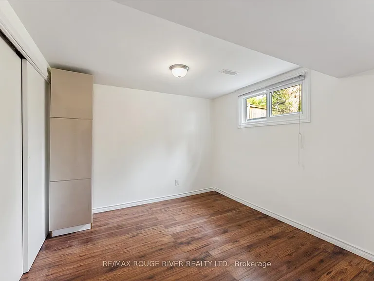 1121 Brock St S #BASEMENT — Photo 8