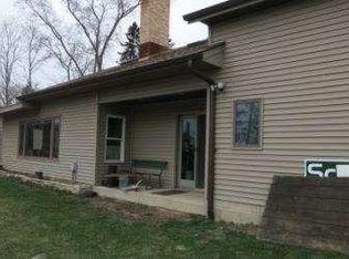 S83W20671 Janesville Rd, Muskego, WI 53150