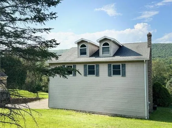 540 E Catawissa St, Nesquehoning, PA 18240