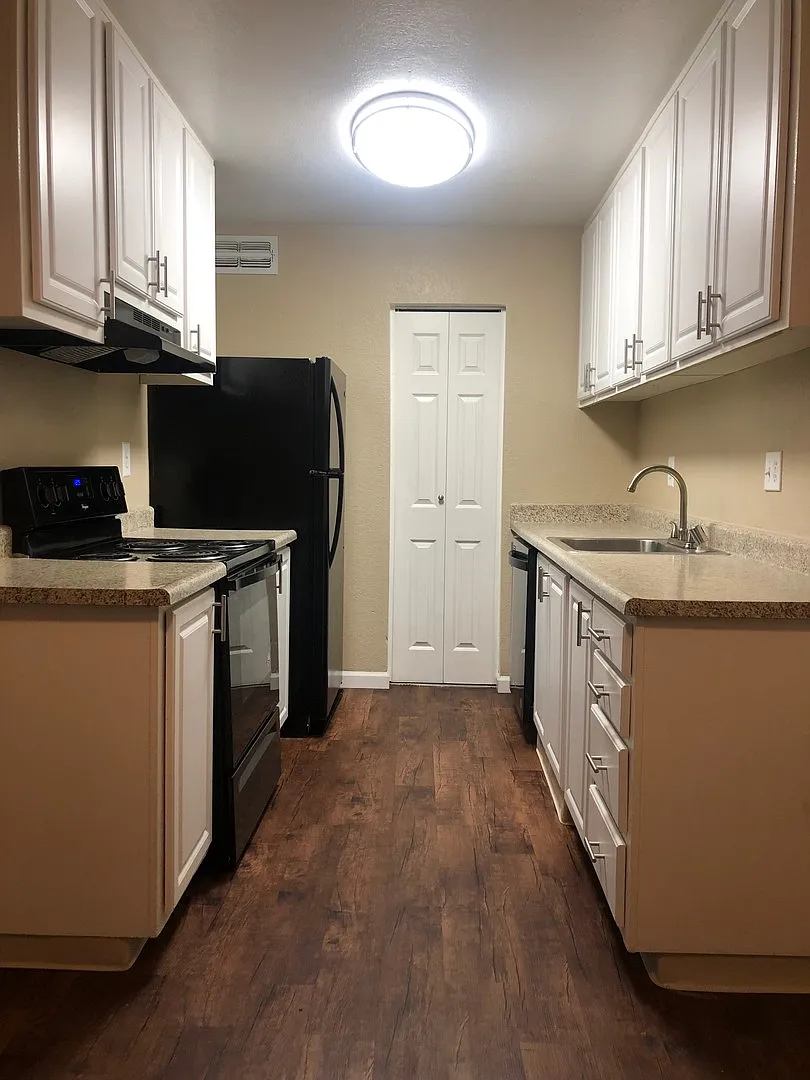 Legacy Park Apartments — Photo 2