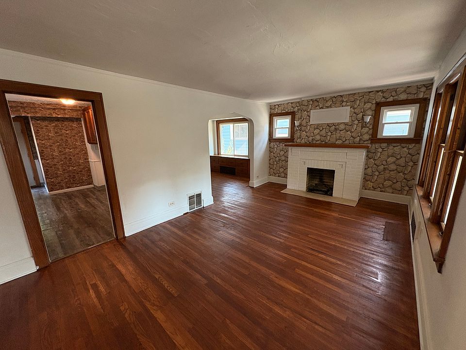 647 Oxford Ave, Akron, OH 44310 | Zillow